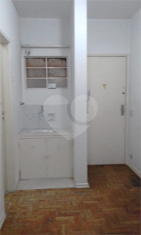 APARTAMENTO em CONSOLAÇÃO