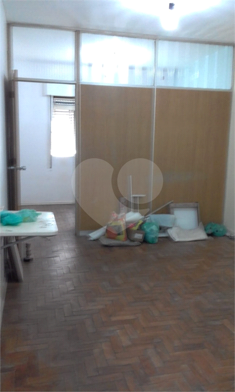 APARTAMENTO em CONSOLAÇÃO