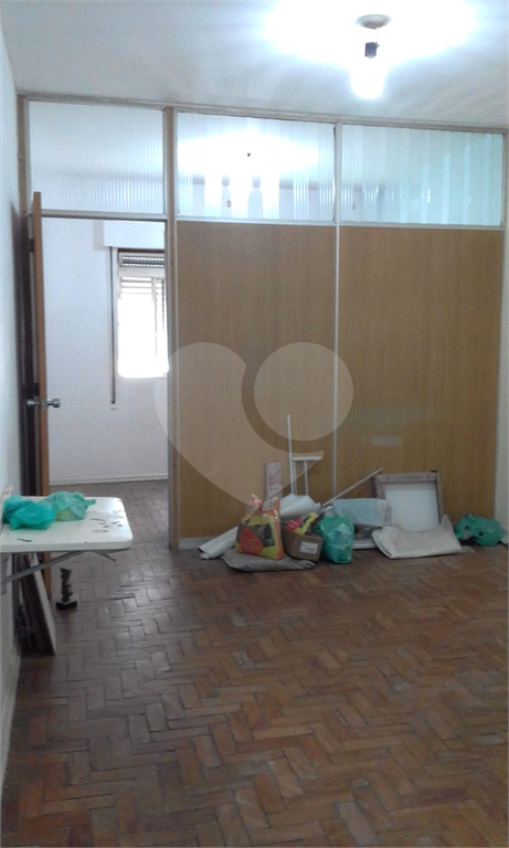 APARTAMENTO em CONSOLAÇÃO