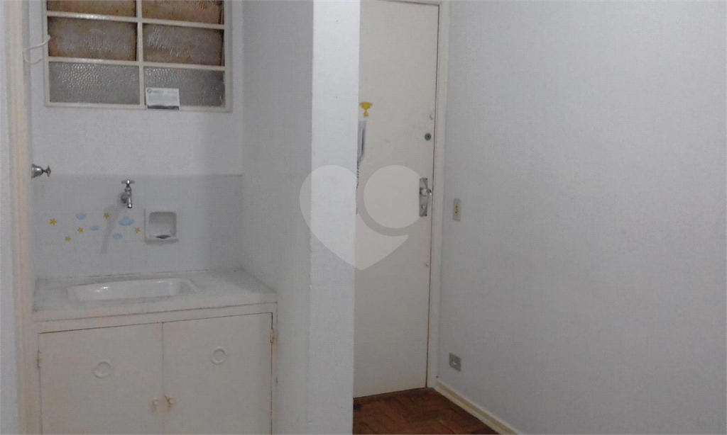 APARTAMENTO em CONSOLAÇÃO