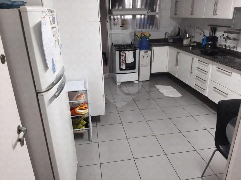 Apartamento à venda com 3 quartos, 142m² - Foto 6