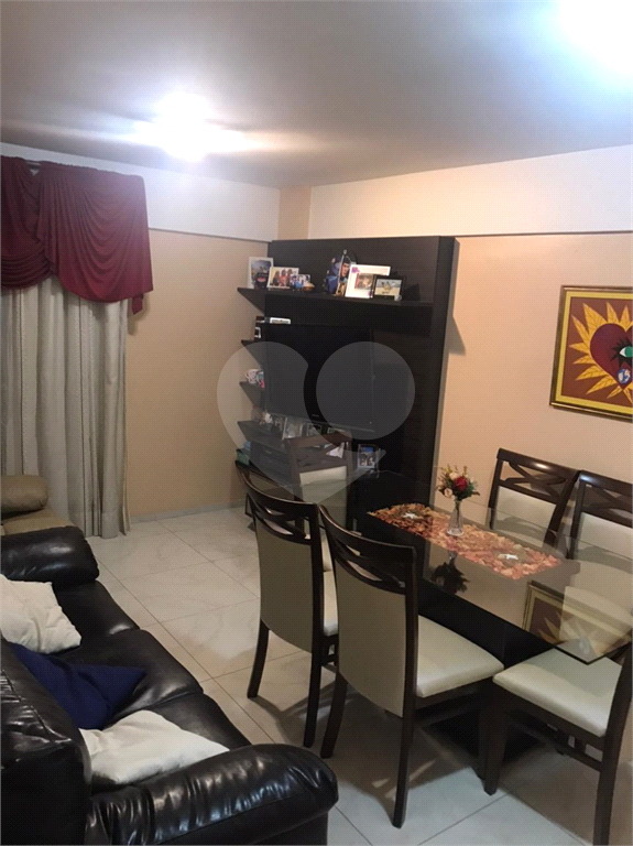 APARTAMENTO em SANTANA