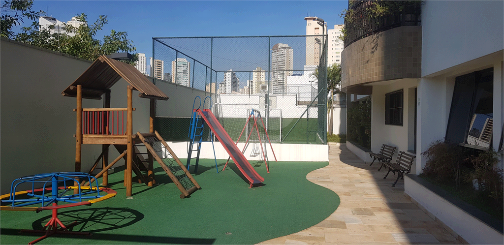 Apartamento á venda 4 dormitórios 1 suíte 2 vagas  Rua Voluntários da Pátria em Santana, São Paulo/SP 