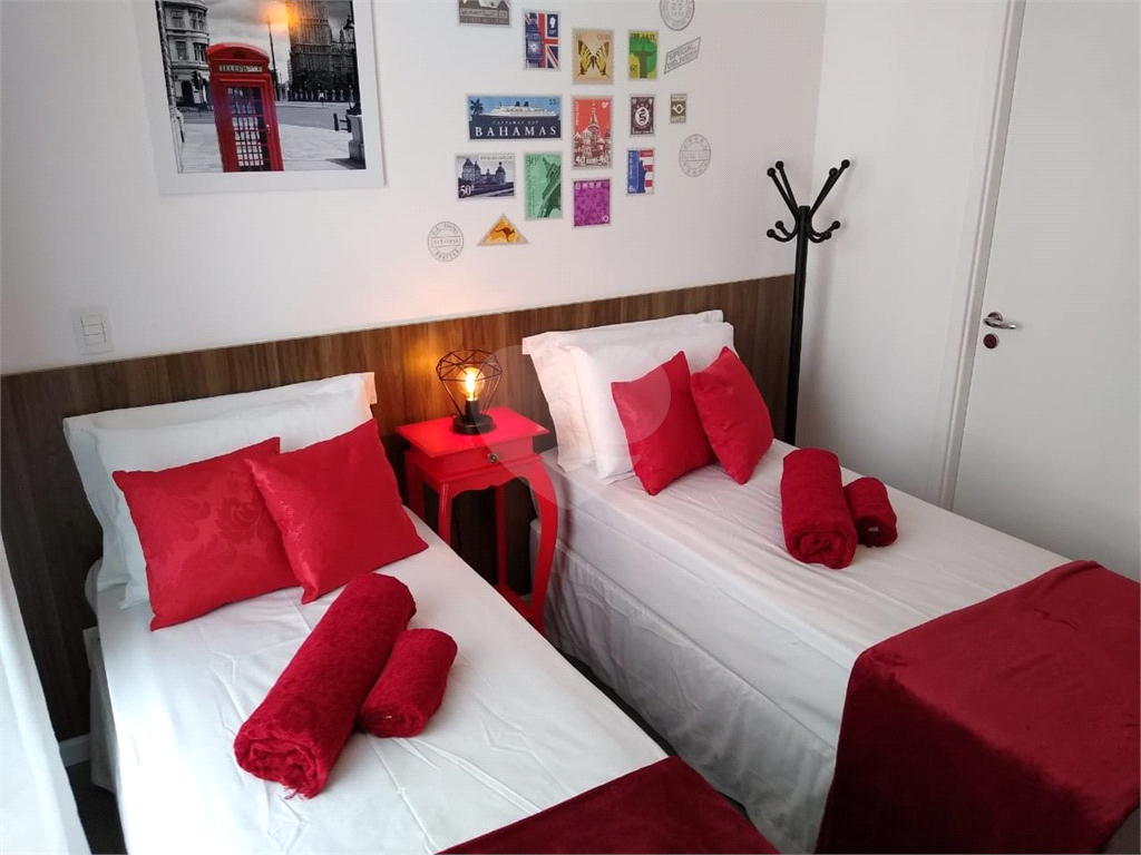APARTAMENTO em CENTRO