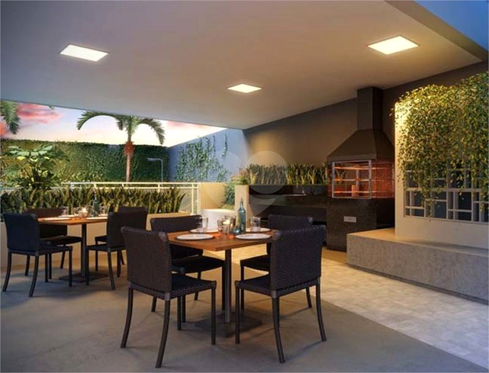 APARTAMENTO em CENTRO