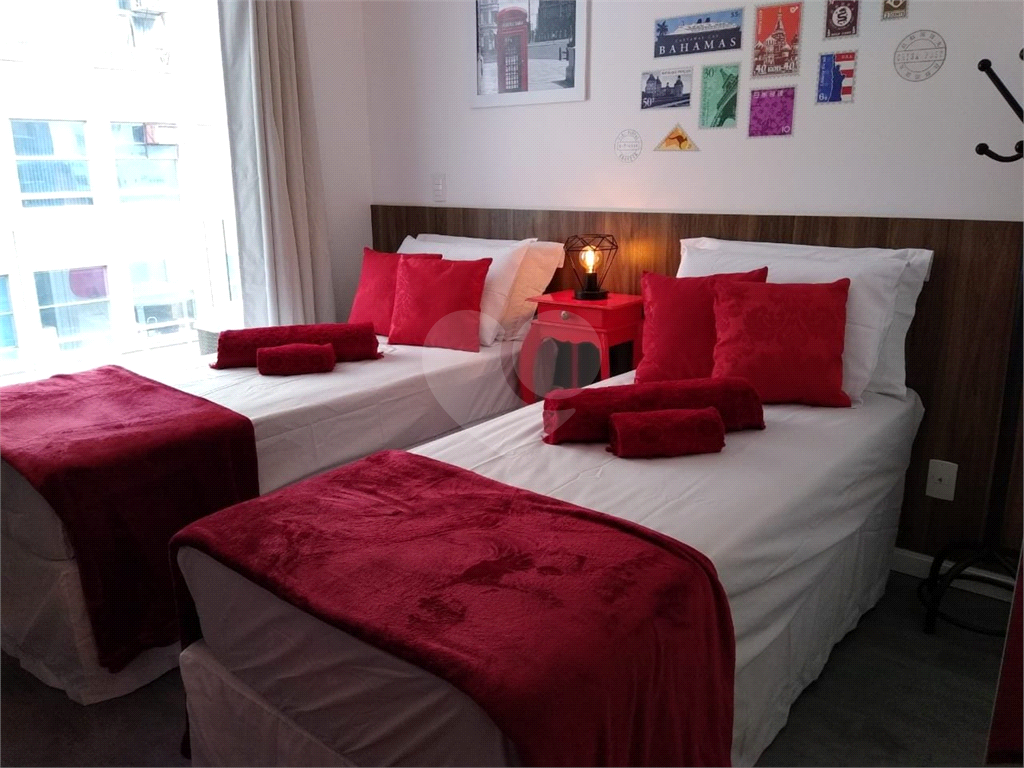 APARTAMENTO em CENTRO