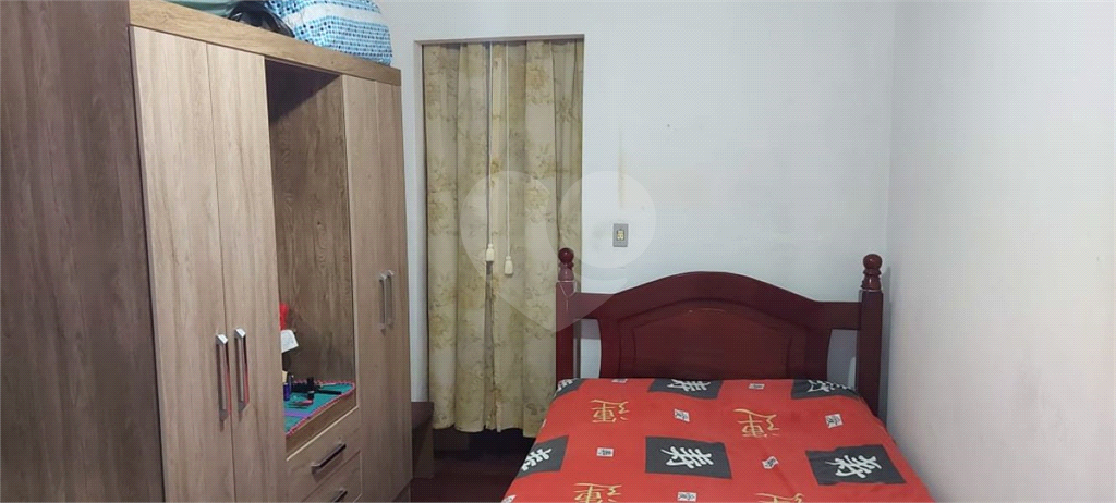 Casa Terrea 130 m / com salão  Comercial 40 m  1 wc /Casa- 2 vagas,  1 dorm,Cozinha, Sala Ampla .
