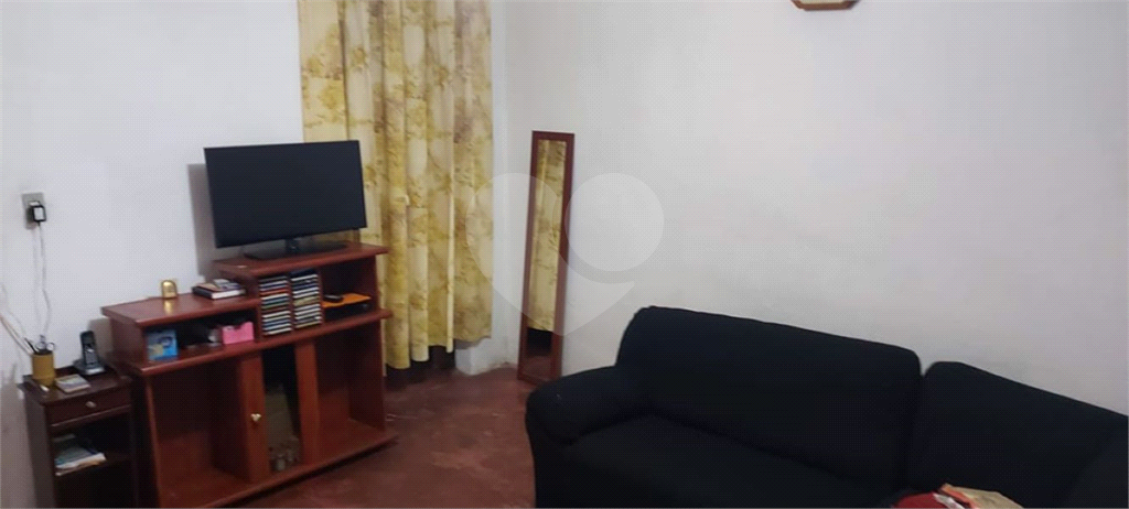 Casa Terrea 130 m / com salão  Comercial 40 m  1 wc /Casa- 2 vagas,  1 dorm,Cozinha, Sala Ampla .
