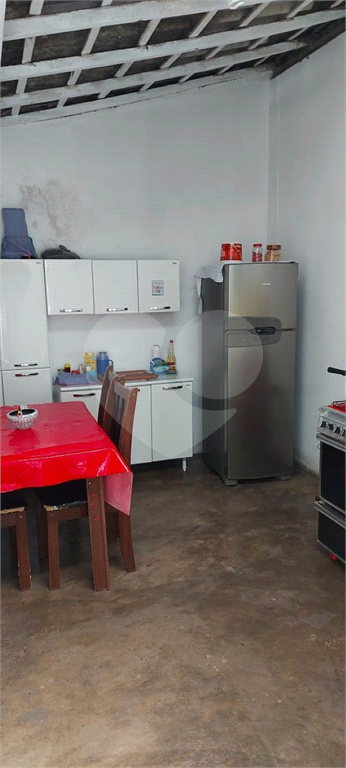 Casa Terrea 130 m / com salão  Comercial 40 m  1 wc /Casa- 2 vagas,  1 dorm,Cozinha, Sala Ampla .