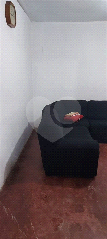 Casa Terrea 130 m / com salão  Comercial 40 m  1 wc /Casa- 2 vagas,  1 dorm,Cozinha, Sala Ampla .