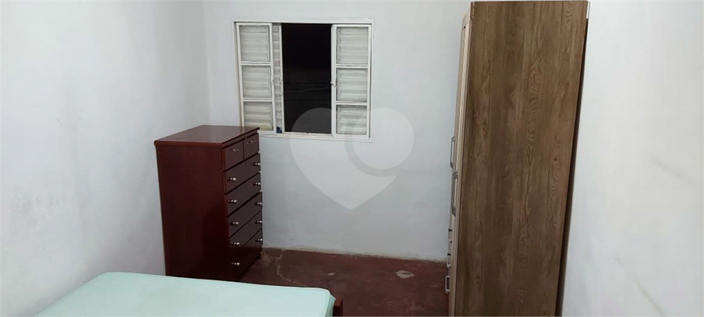 Casa Terrea 130 m / com salão  Comercial 40 m  1 wc /Casa- 2 vagas,  1 dorm,Cozinha, Sala Ampla .