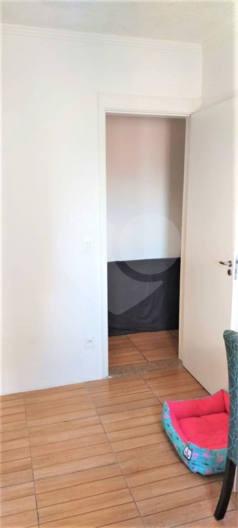 Apto.45mt -02 dorm c/ Armarios -Living para dois Ambientes, Cozinha planejada,01 wc, 01 vg 