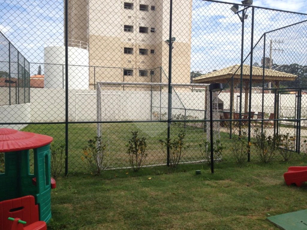 Apto.45mt -02 dorm c/ Armarios -Living para dois Ambientes, Cozinha planejada,01 wc, 01 vg 
