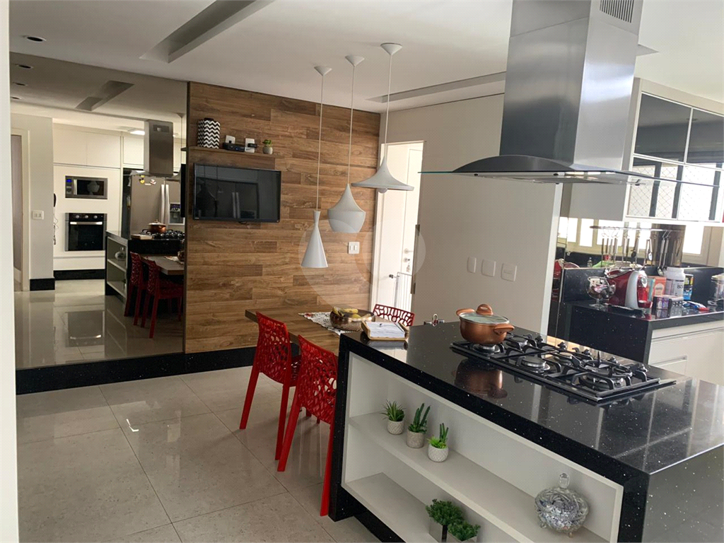 APARTAMENTO em TATUAPÉ
