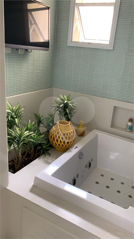 APARTAMENTO em TATUAPÉ