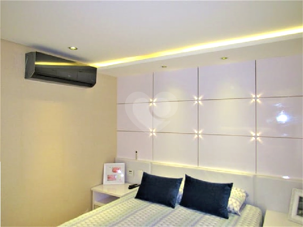 APARTAMENTO em TATUAPÉ