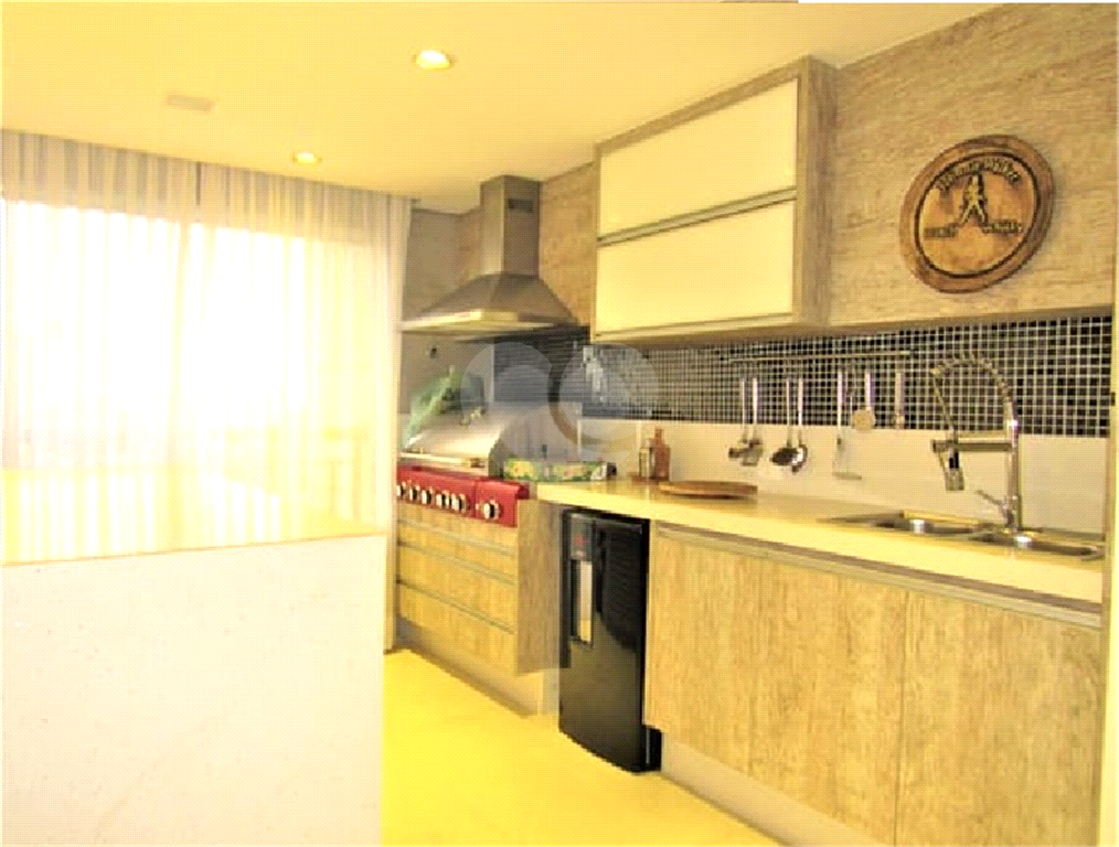 APARTAMENTO em TATUAPÉ