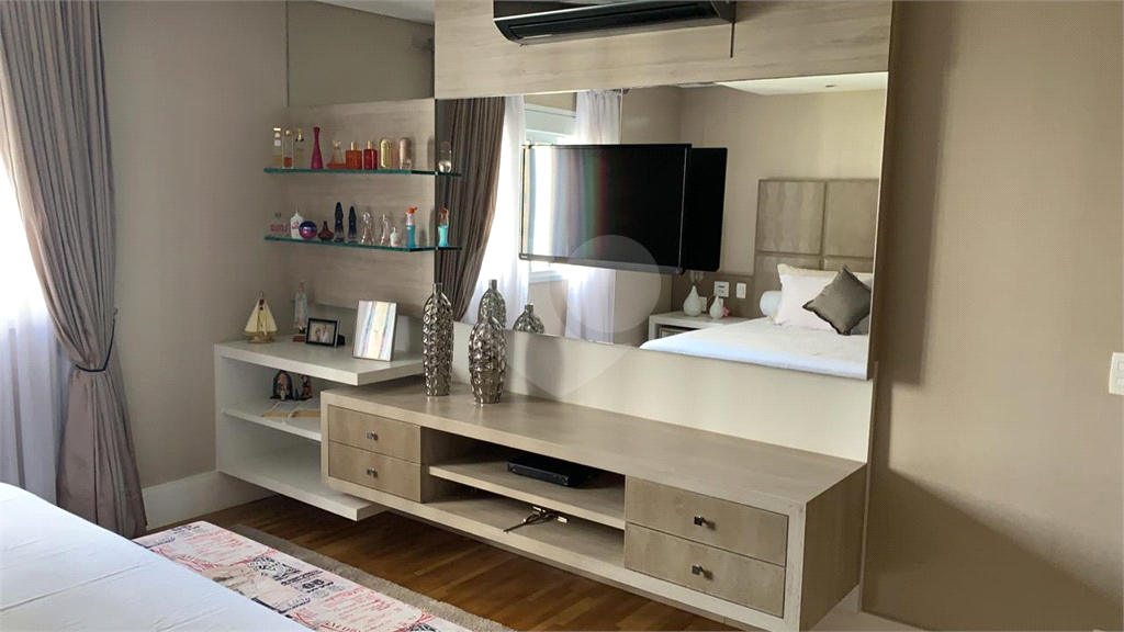 APARTAMENTO em TATUAPÉ