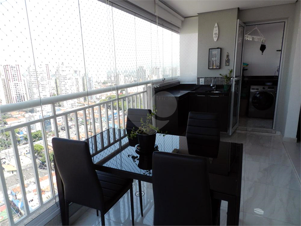 APARTAMENTO em TATUAPÉ