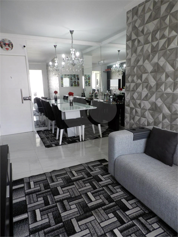 APARTAMENTO em TATUAPÉ