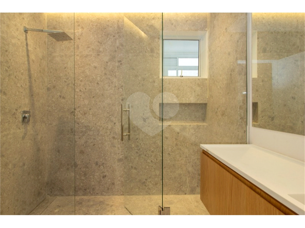 Imóvel 250m² sala de estar de 3 ambientes 4 quartos, sendo 2 suítes, Jardim Europa