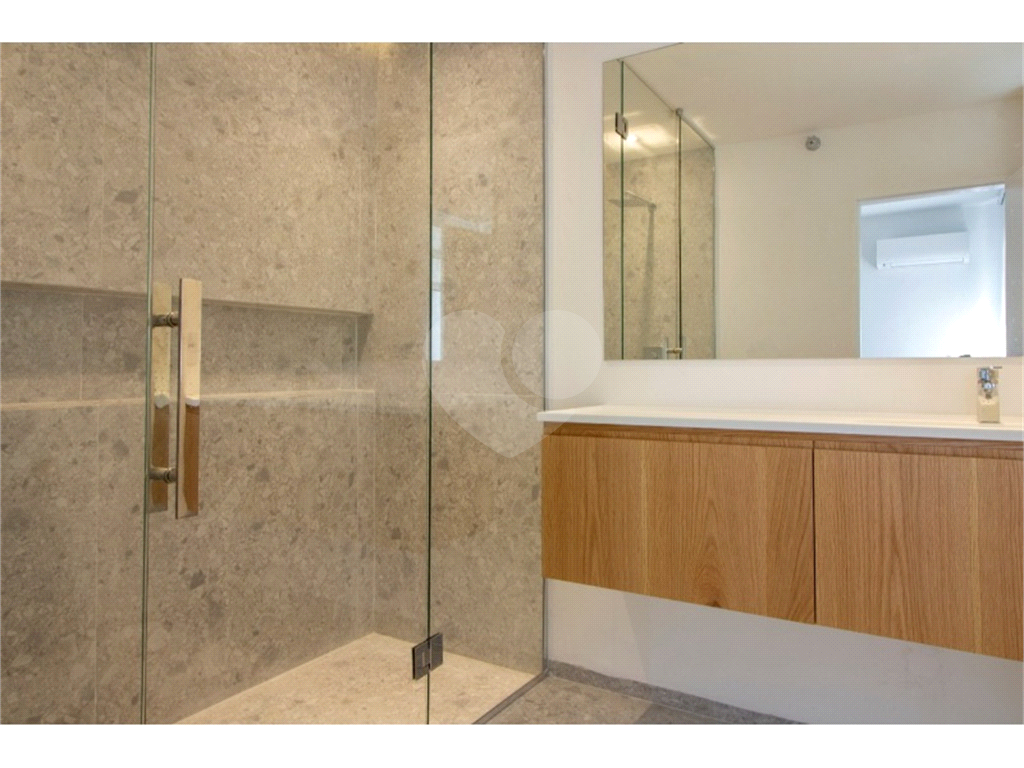 Imóvel 250m² sala de estar de 3 ambientes 4 quartos, sendo 2 suítes, Jardim Europa