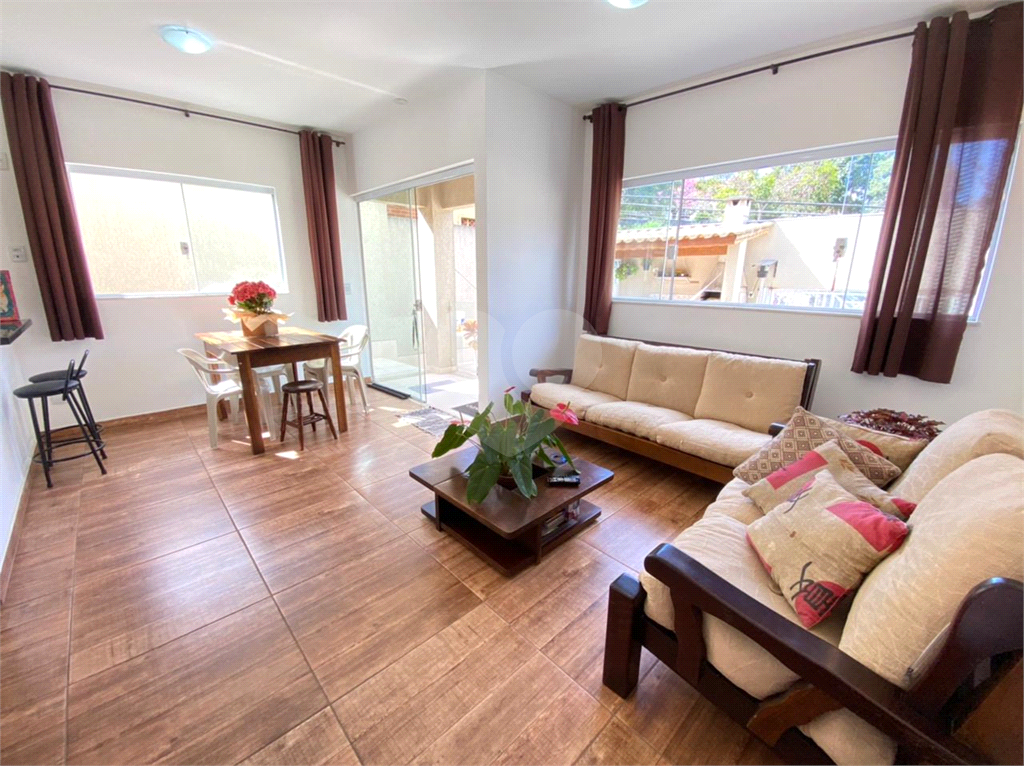 Casa à venda com 4 quartos no Horto