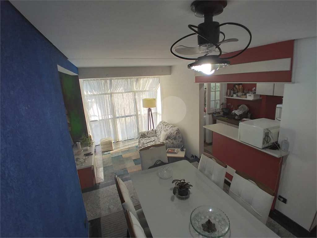 Apartamento tipo flat c/ 50m², muito bem localizado próximo à Estação Santana do Metrô 