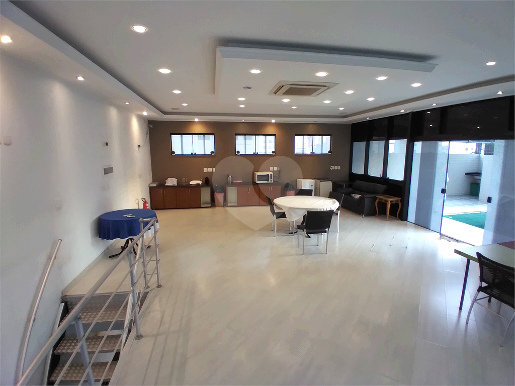 Apartamento tipo flat c/ 50m², muito bem localizado próximo à Estação Santana do Metrô 