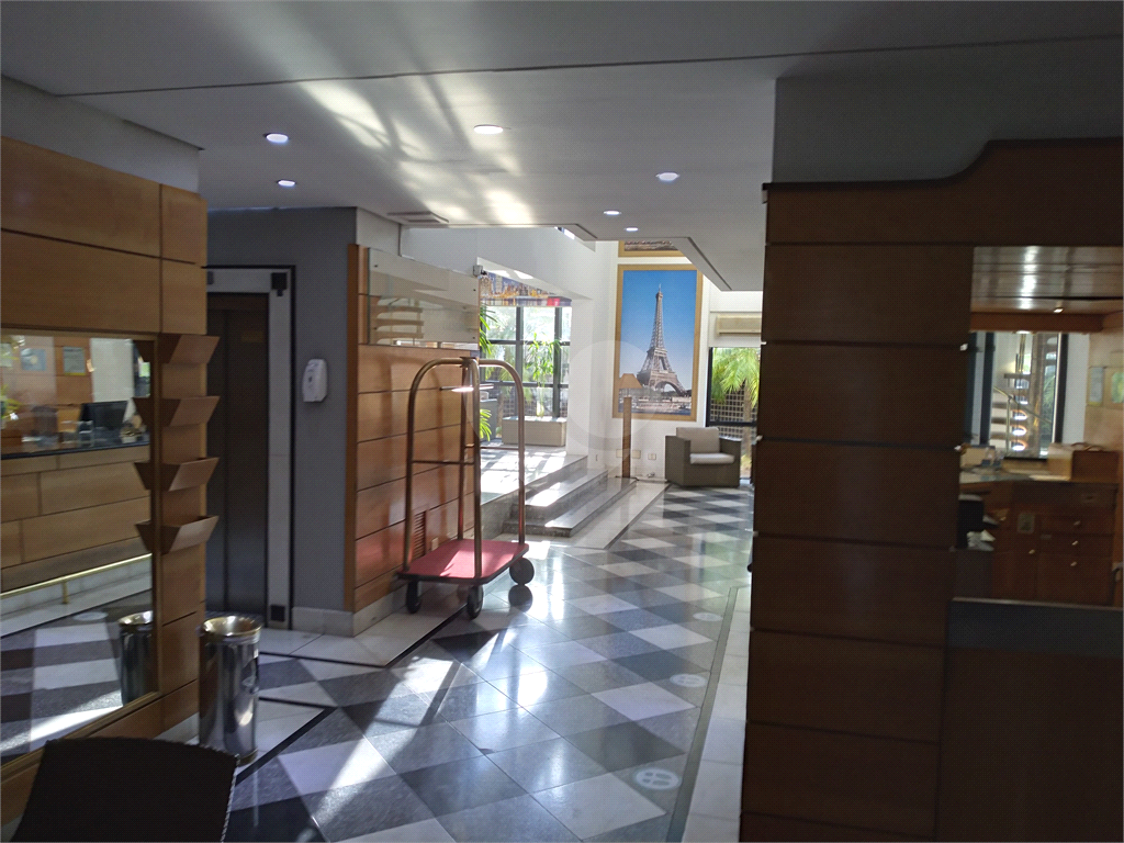 Apartamento tipo flat c/ 50m², muito bem localizado próximo à Estação Santana do Metrô 
