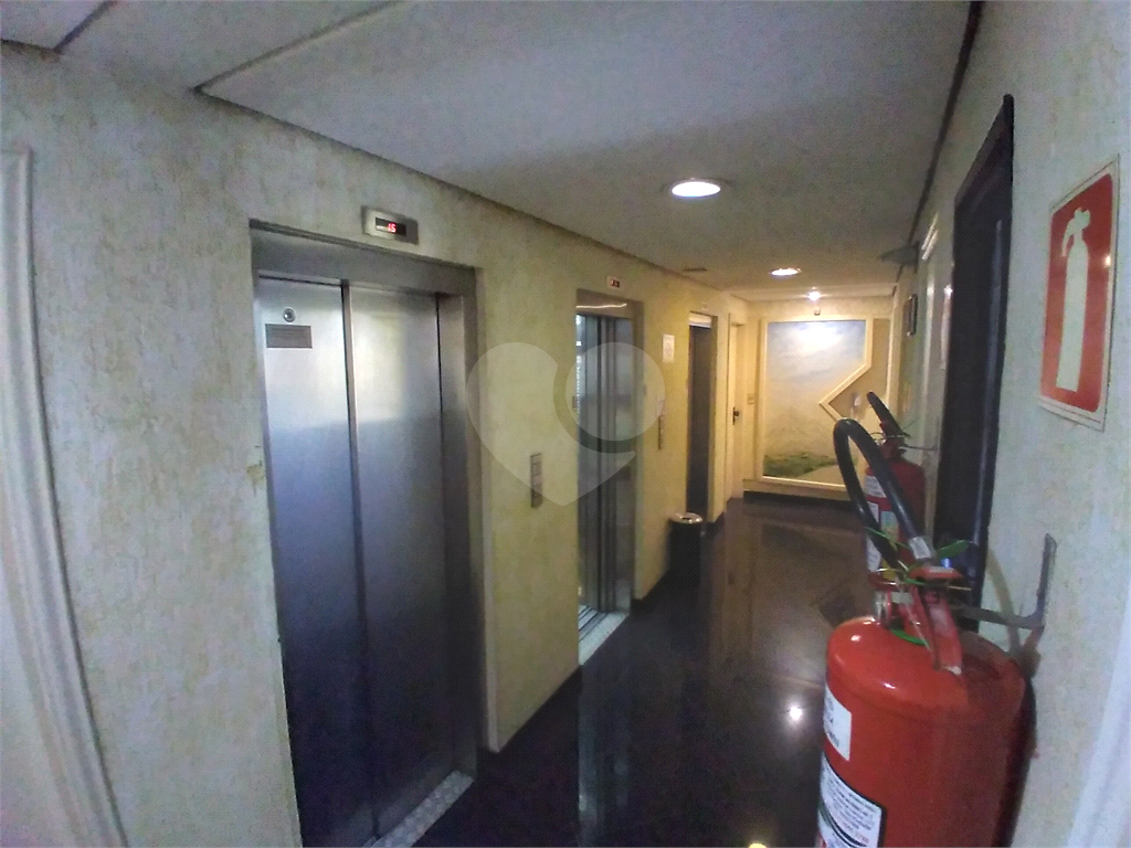 Apartamento tipo flat c/ 50m², muito bem localizado próximo à Estação Santana do Metrô 