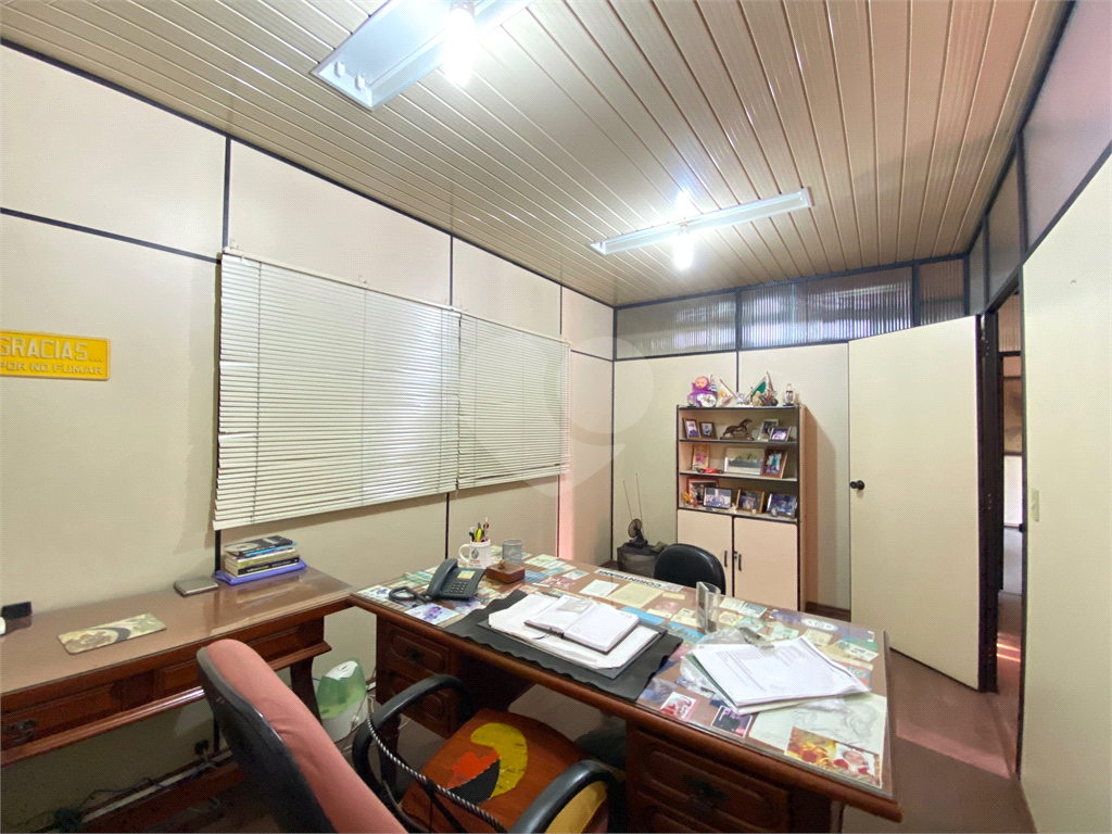 Sala comercial ao lado do Metro Luz