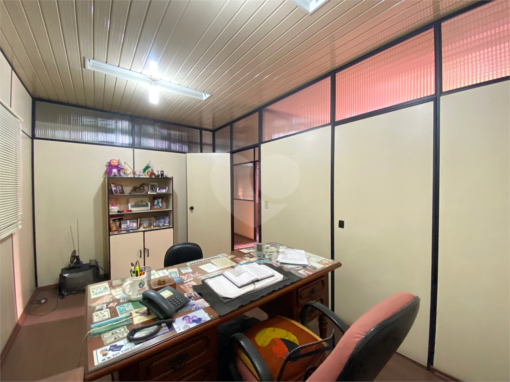 Sala comercial ao lado do Metro Luz