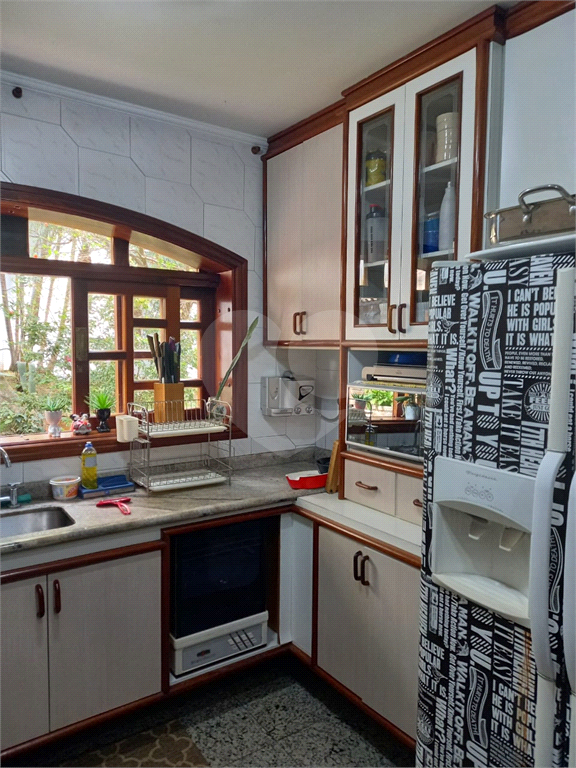 Casa  de alto padrão em condomínio fechado no Tremembé.