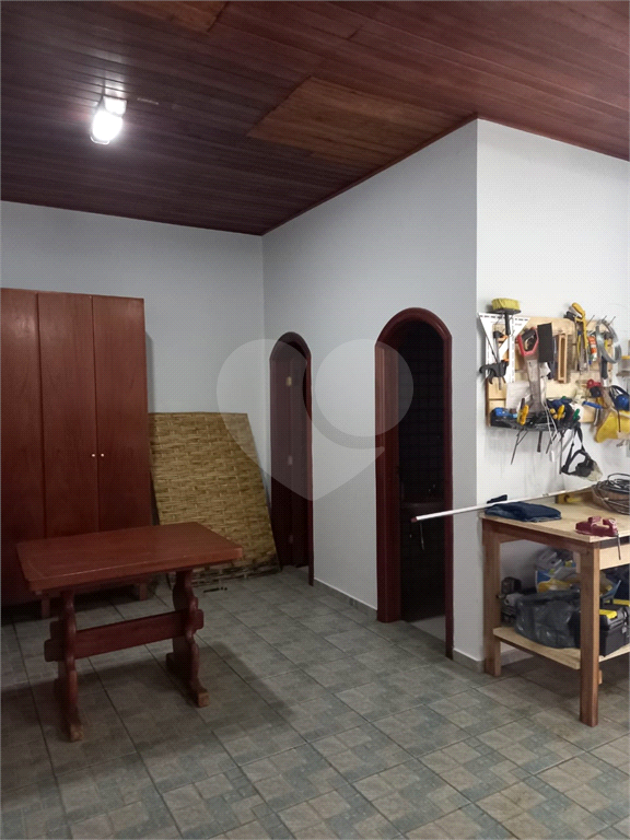 Casa  de alto padrão em condomínio fechado no Tremembé.