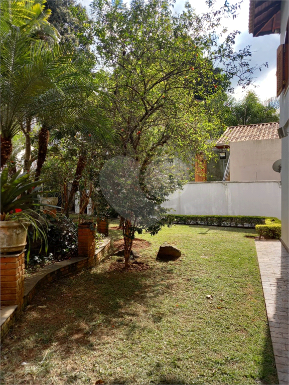 Casa  de alto padrão em condomínio fechado no Tremembé.