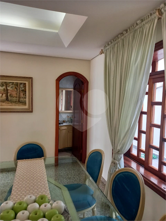 Casa  de alto padrão em condomínio fechado no Tremembé.