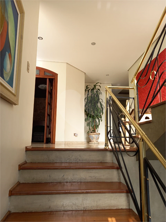 Casa  de alto padrão em condomínio fechado no Tremembé.