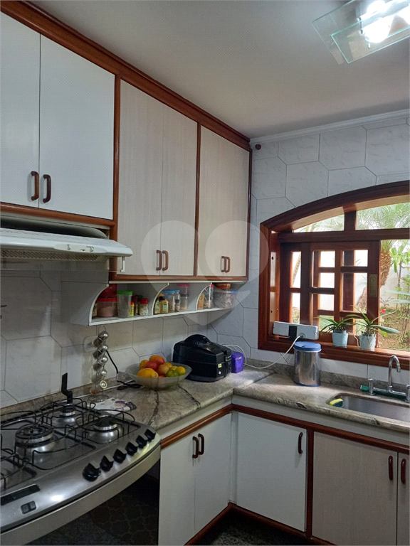 Casa  de alto padrão em condomínio fechado no Tremembé.