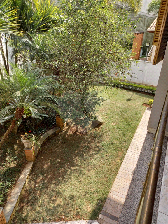 Casa  de alto padrão em condomínio fechado no Tremembé.