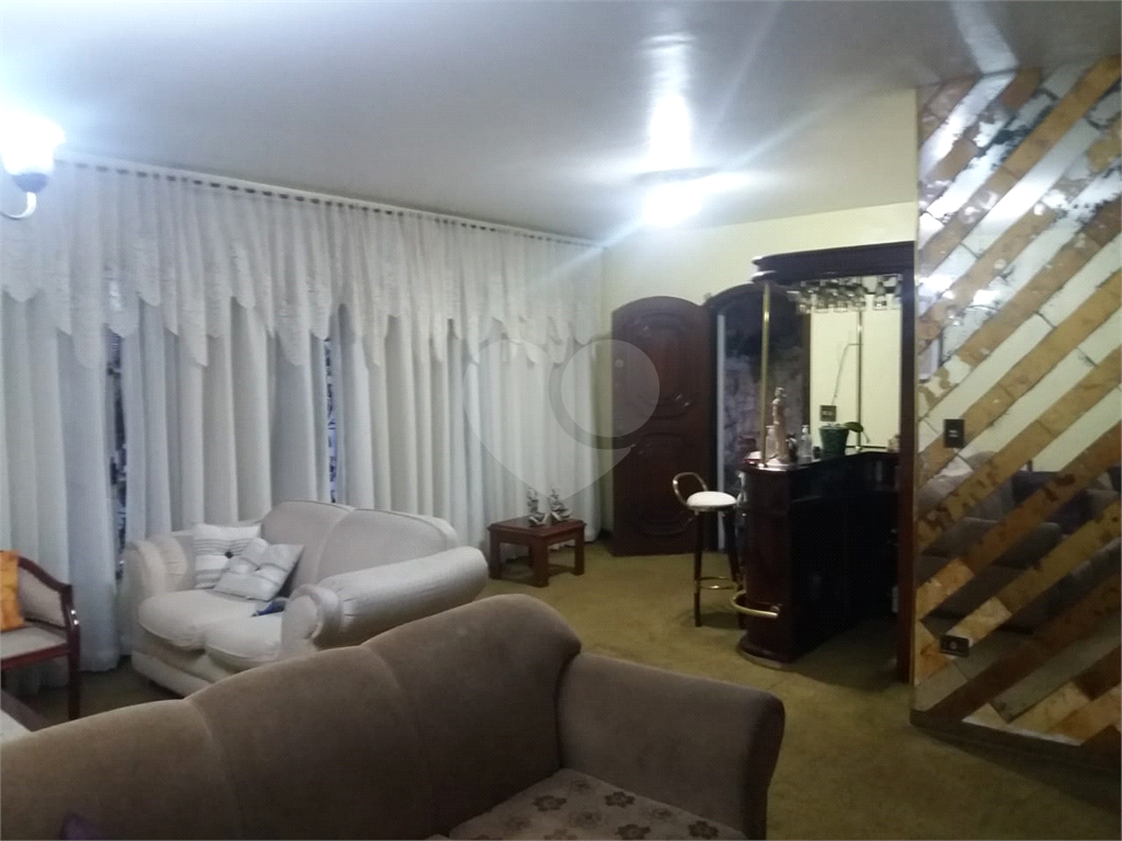 Casa 300 metros – Palmas do Tremembe - 4 dorm - 2 suítes - 4 vagas 