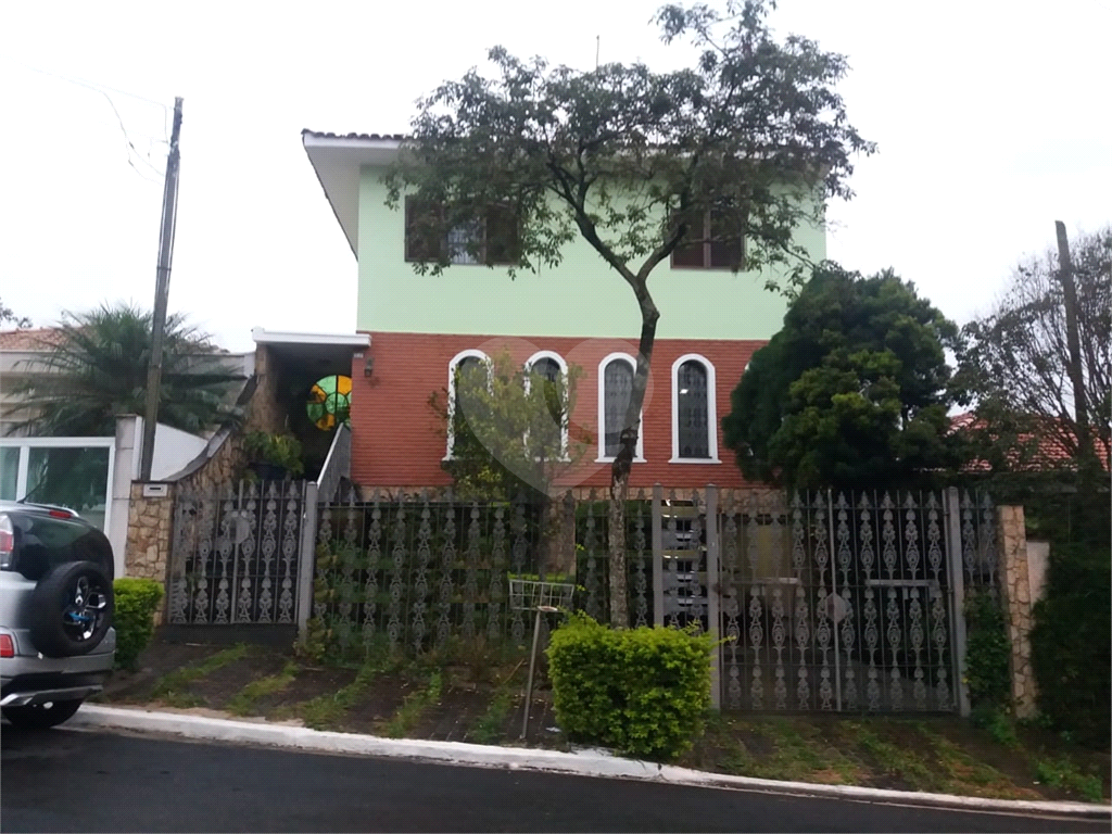 Casa 300 metros – Palmas do Tremembe - 4 dorm - 2 suítes - 4 vagas 