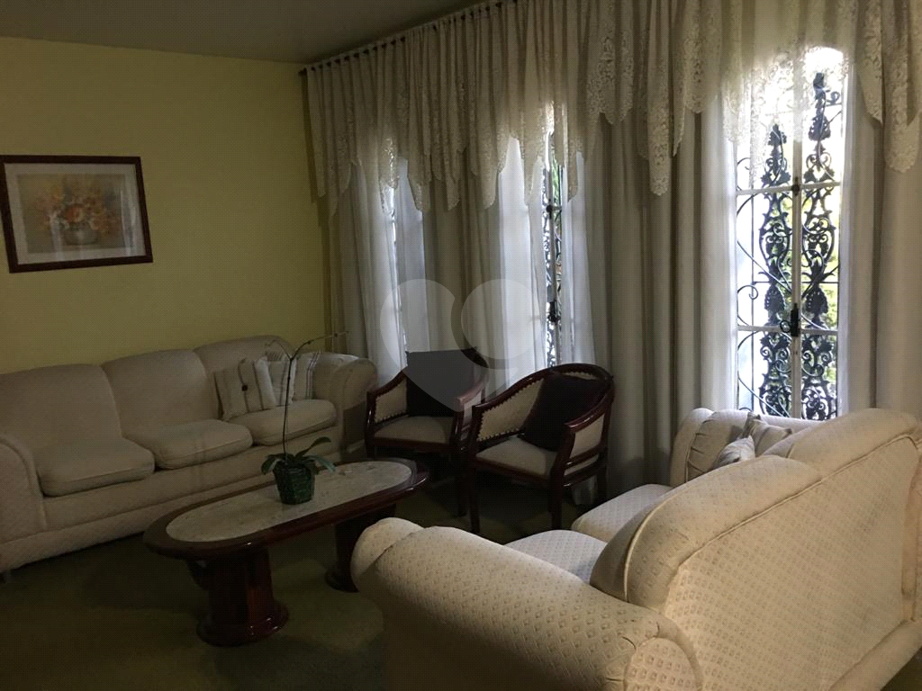 Casa 300 metros – Palmas do Tremembe - 4 dorm - 2 suítes - 4 vagas 