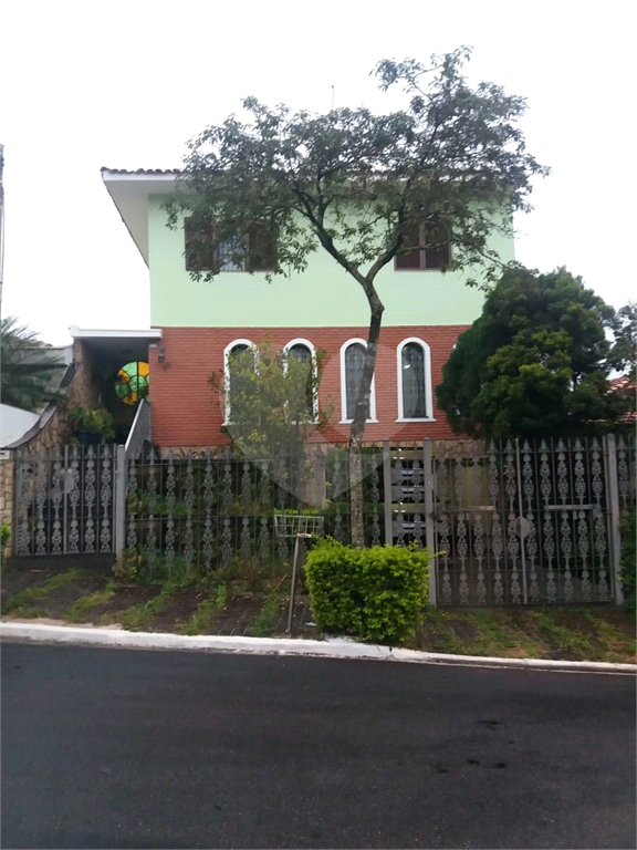 Casa 300 metros – Palmas do Tremembe - 4 dorm - 2 suítes - 4 vagas 