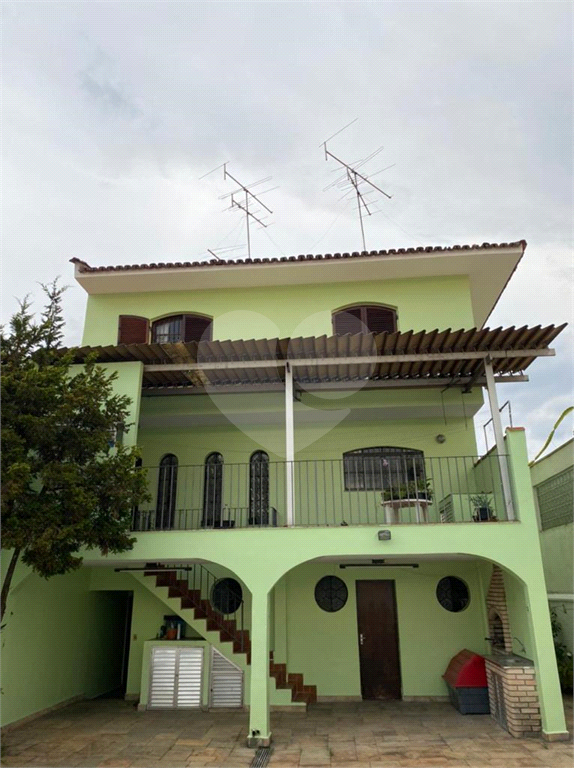 Casa 300 metros – Palmas do Tremembe - 4 dorm - 2 suítes - 4 vagas 