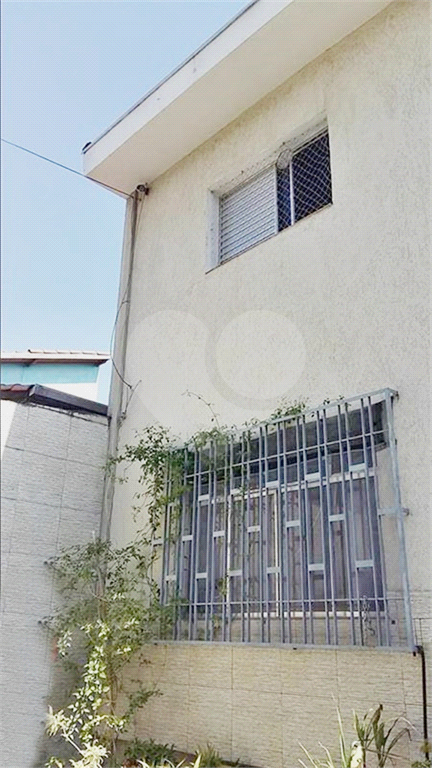 Sobrado com 4 vagas de garagem