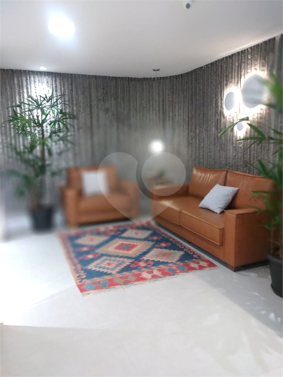 APARTAMENTO em PERDIZES
