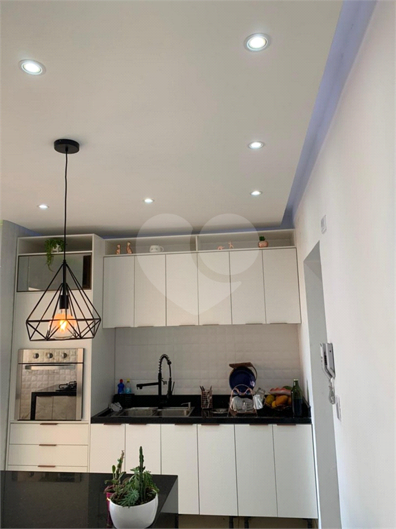 APARTAMENTO em CENTRO
