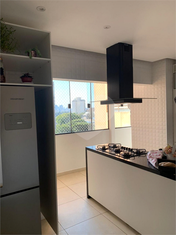 APARTAMENTO em CENTRO