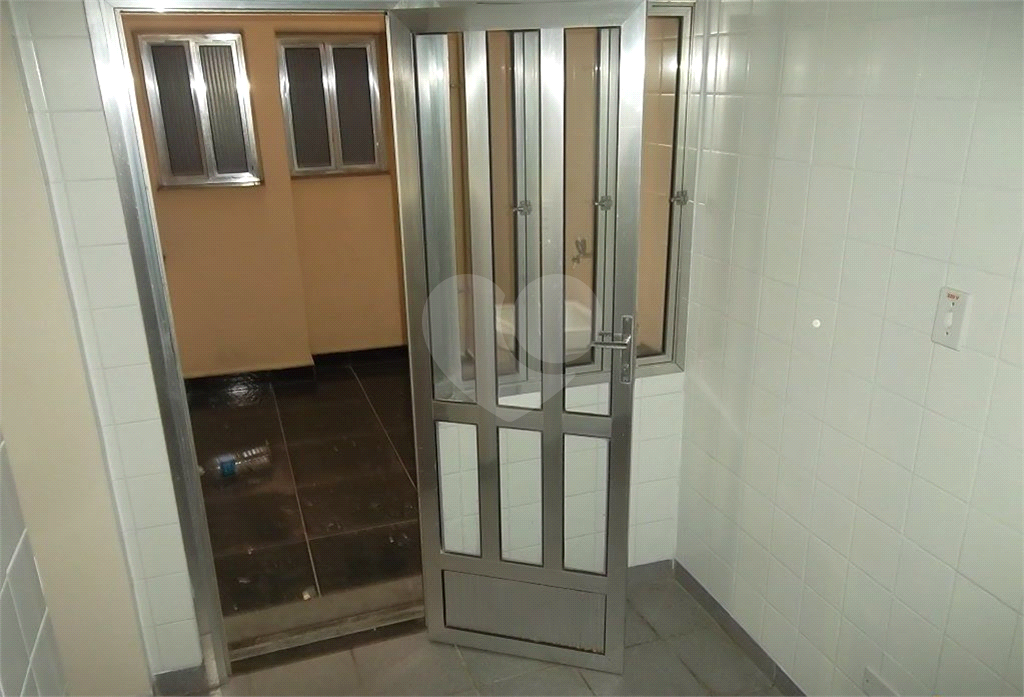 Prédio comercial e residencial Excelente no Jardim Brasil. 